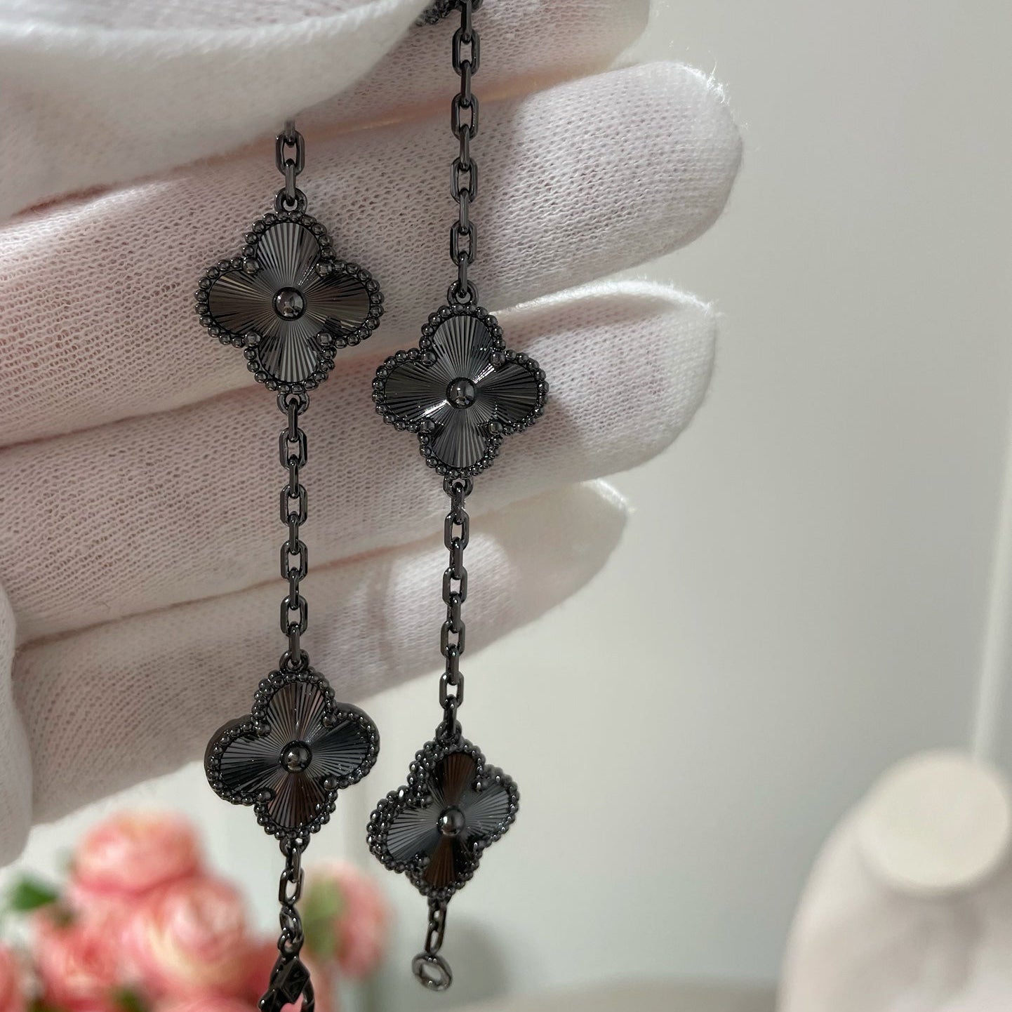 [Lumi Jewels]CLOVER 5 MOTIF BLACK BRACELET