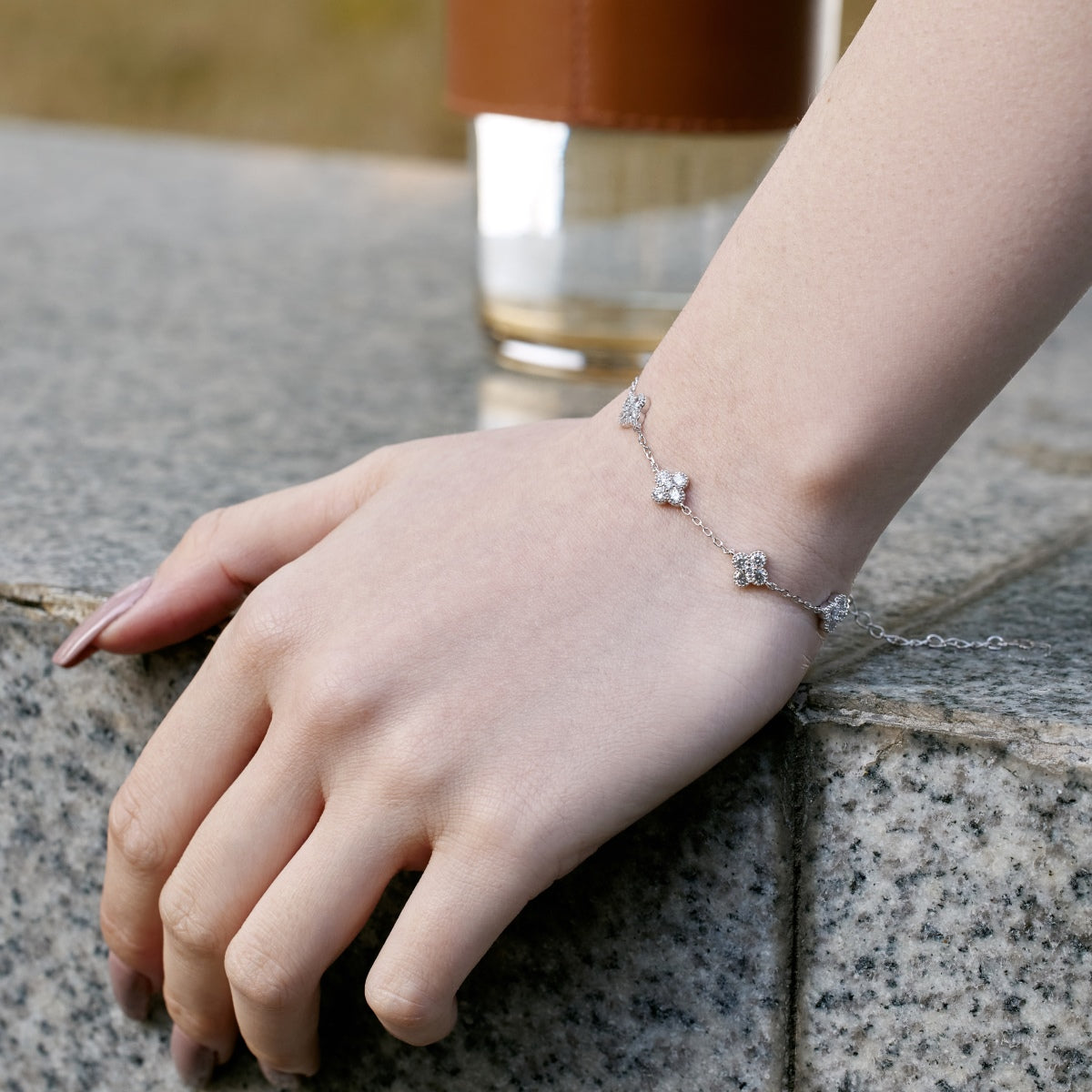 [Lumi Jewels]Four-Leaf Clover Hollow Butterfly Bracelet