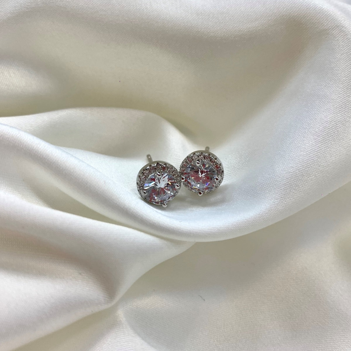 [Lumi Jewels]Classic Princess Round Shape Earrings