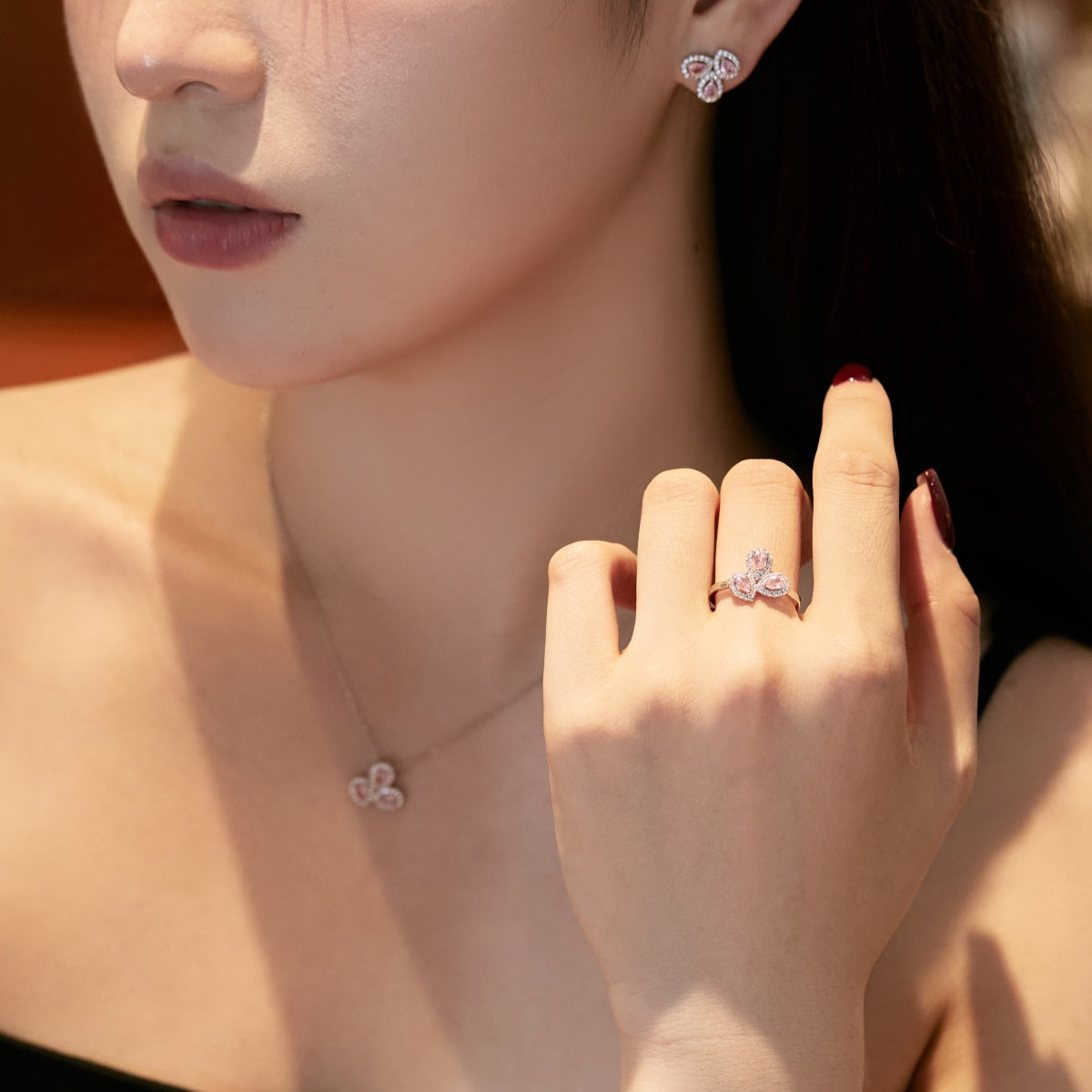 [Lumi Jewels]Ornate Flower Shape Pear Cut Lover Earrings