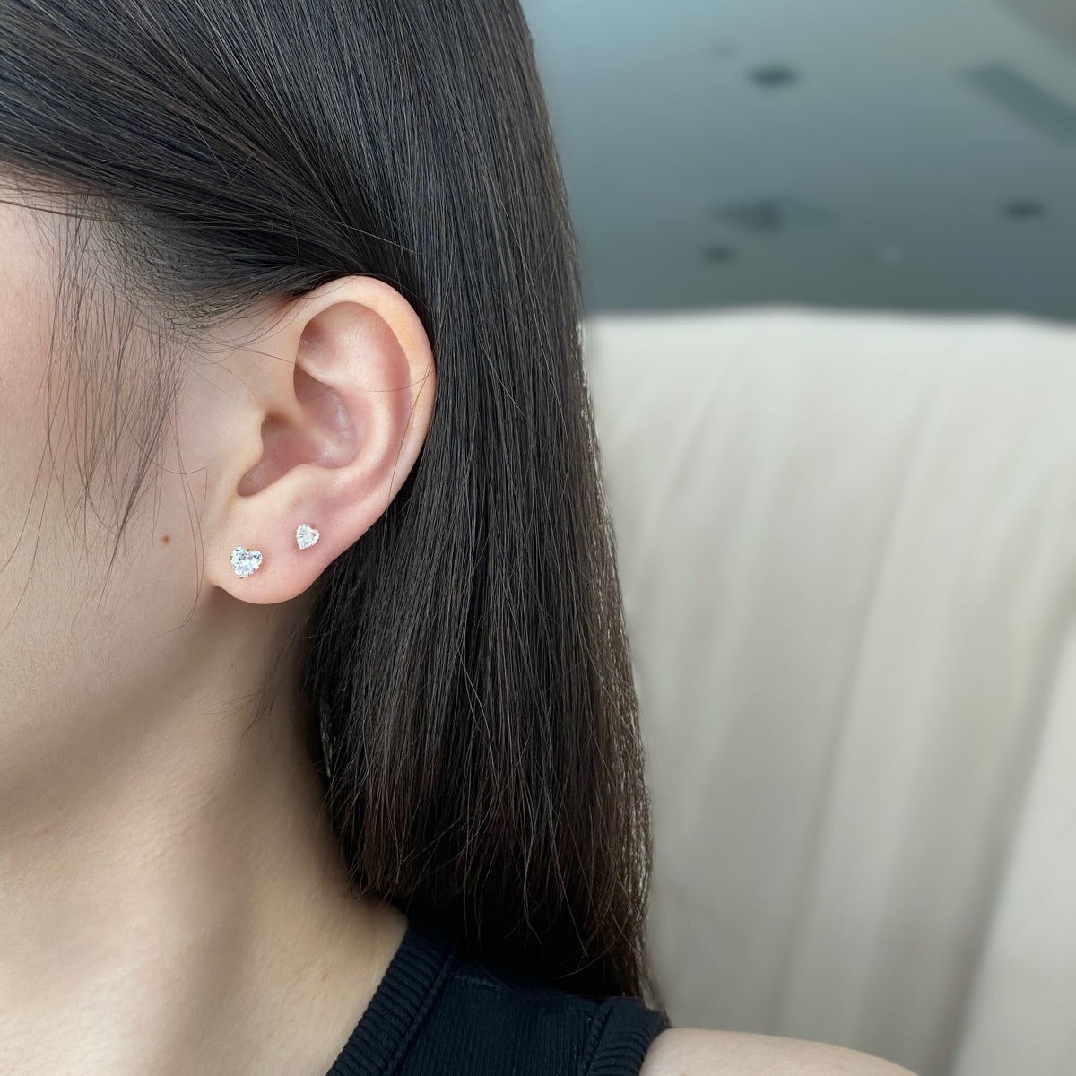 [Lumi Jewels]Sparkling Heart Shaped Simple Earrings