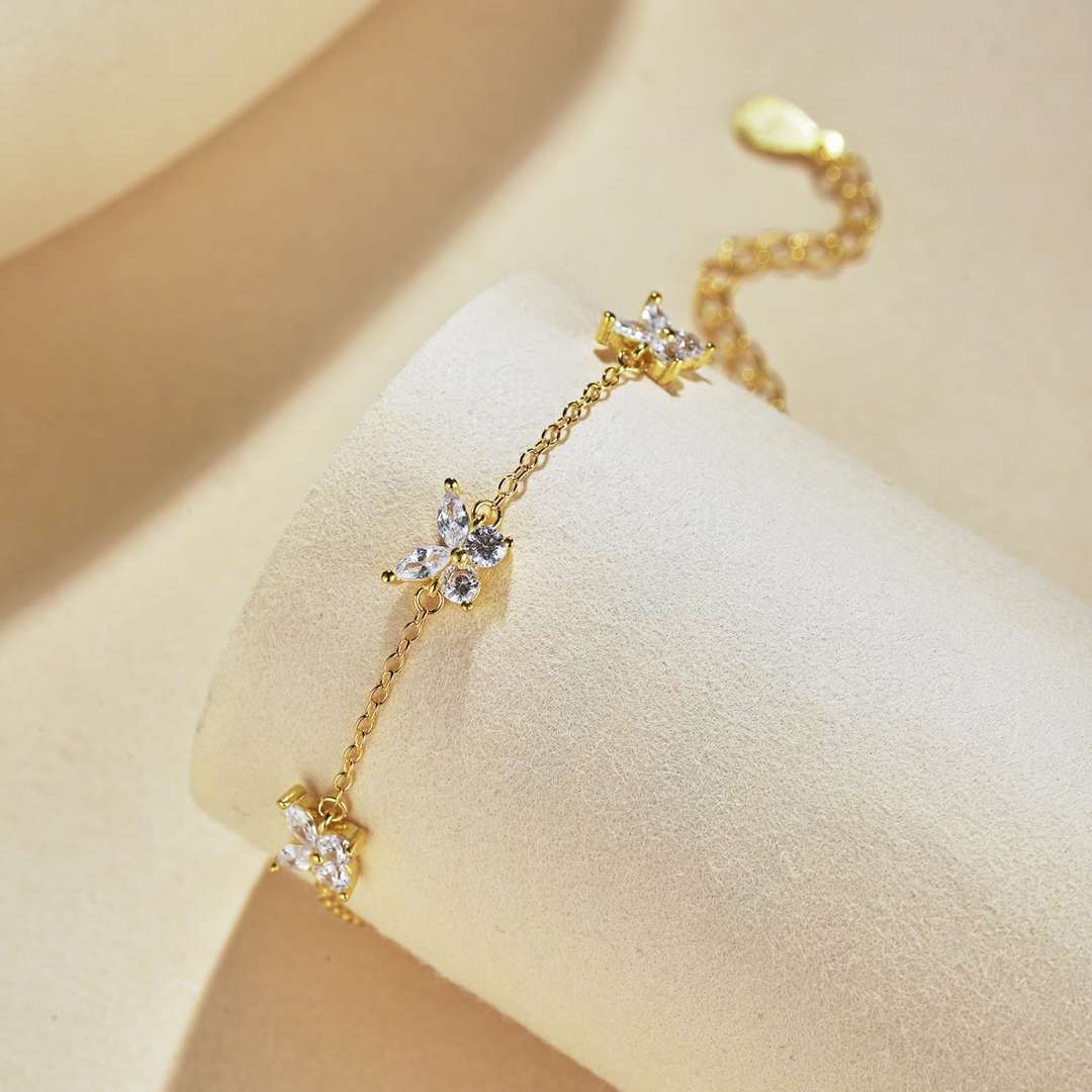 [Lumi Jewels]Radiant Butterfly Shape Necklace