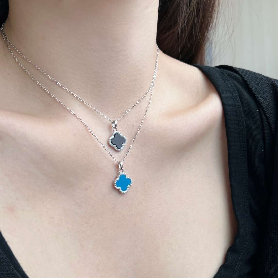 [Lumi Jewels]Dainty Flower Shape Necklace