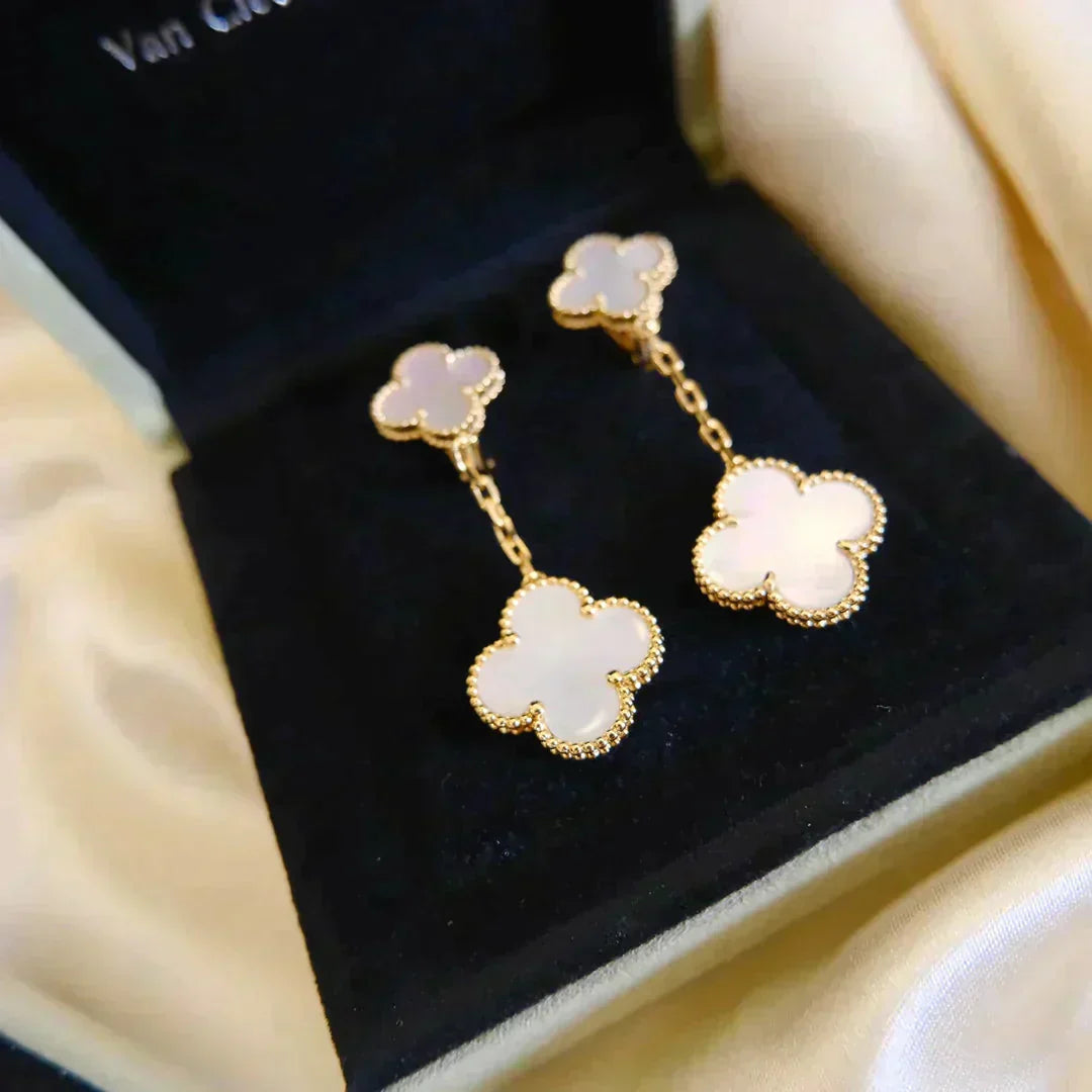 [Lumi Jewels]CLOVER 2 MOTIF WHITE MOP EARRINGS