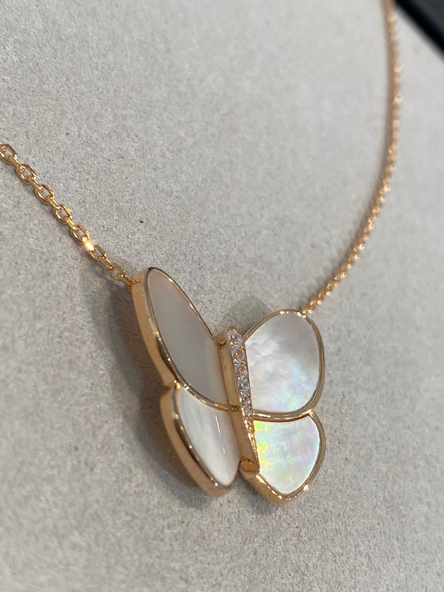 [Lumi Jewels]BUTTERFLY GOLD MOP DIAMOND NECKLACE
