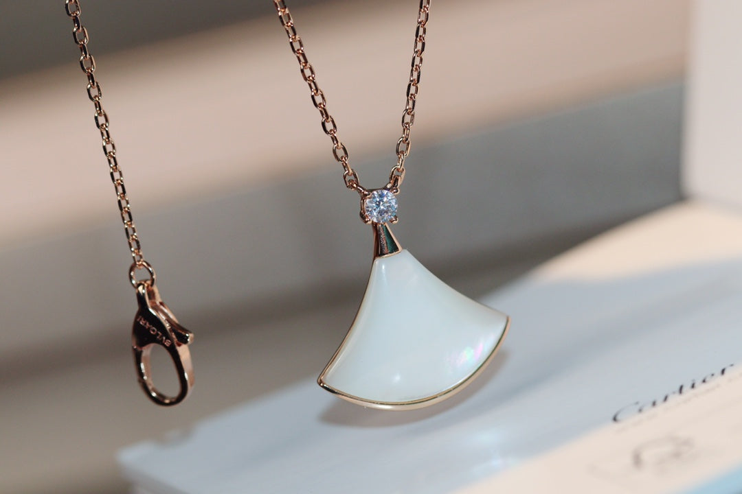 [Lumi Jewels]DREAM NECKLACE WHITE MOP PINK GOLD 1 DIAMOND