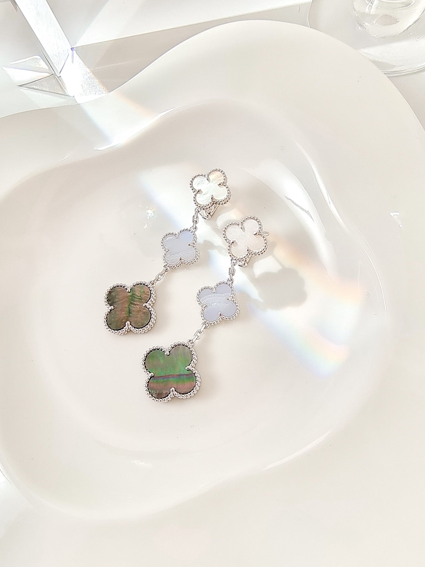 [Lumi Jewels]CLOVER 3 MOTIFS CHALCEDONY DARK MOP SILVER EARRINGS