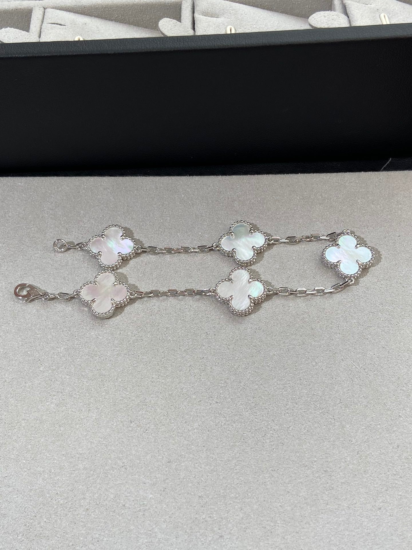 [Lumi Jewels]CLOVER SILVER MOP 5 MOTIF BRACELET