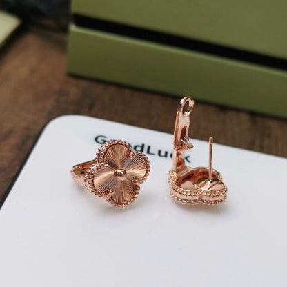 [Lumi Jewels]BOUCLES D'OREILLES CLOUS MOYENNES TRÈFLE