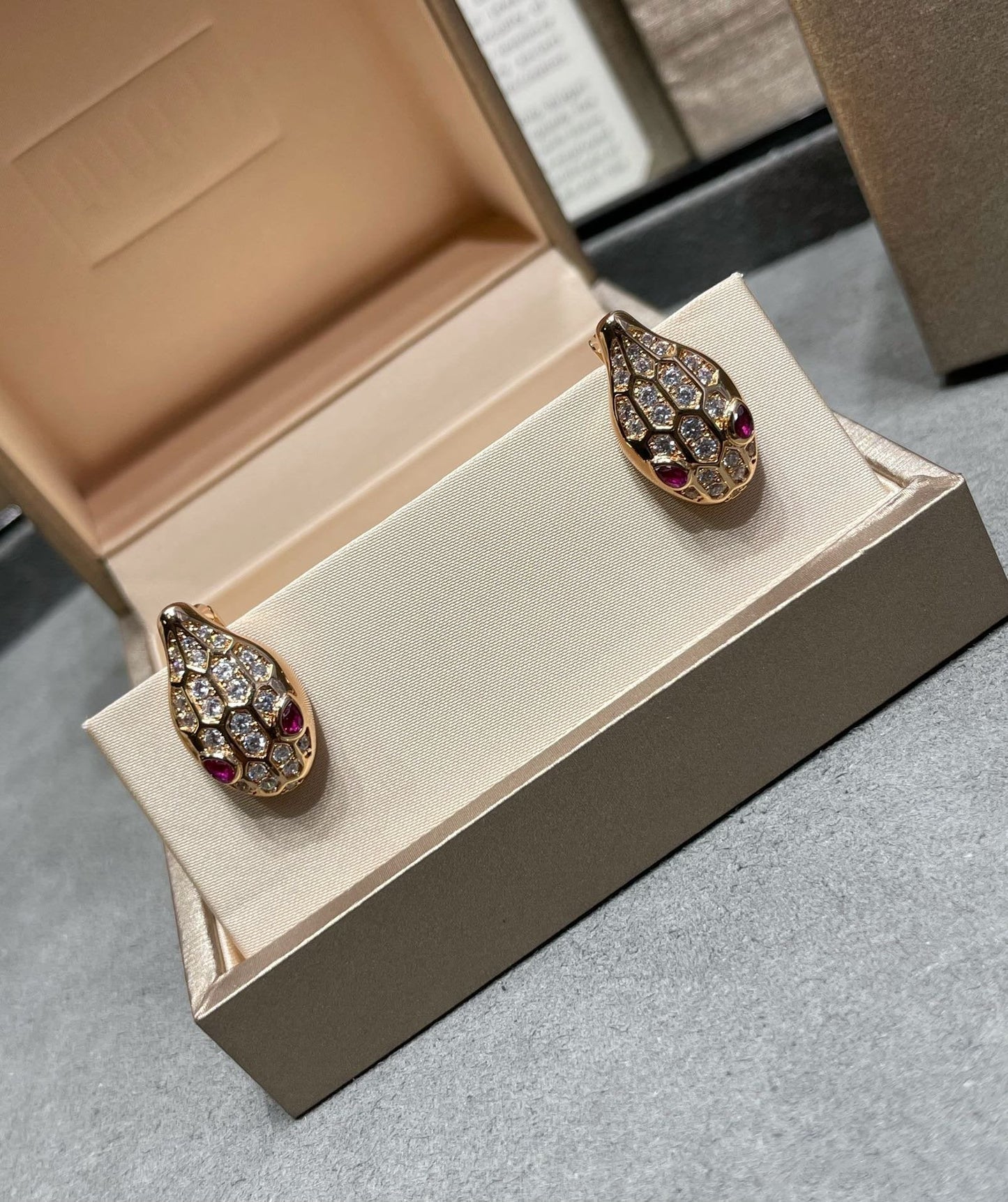 [Lumi Jewels]SERPENT DIAMOND STUD EARRINGS