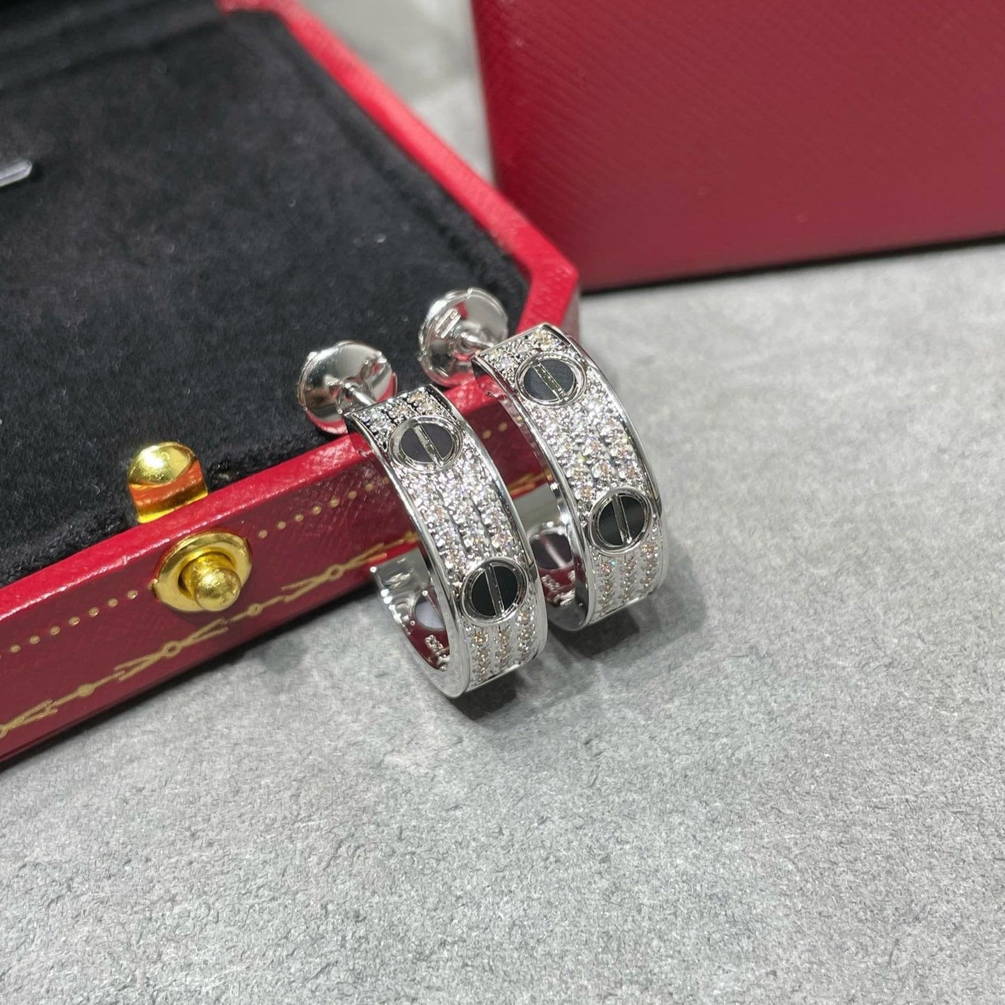[Lumi Jewels]LOVE CERAMIC DIAMOND PAVED SILVER EARRINGS