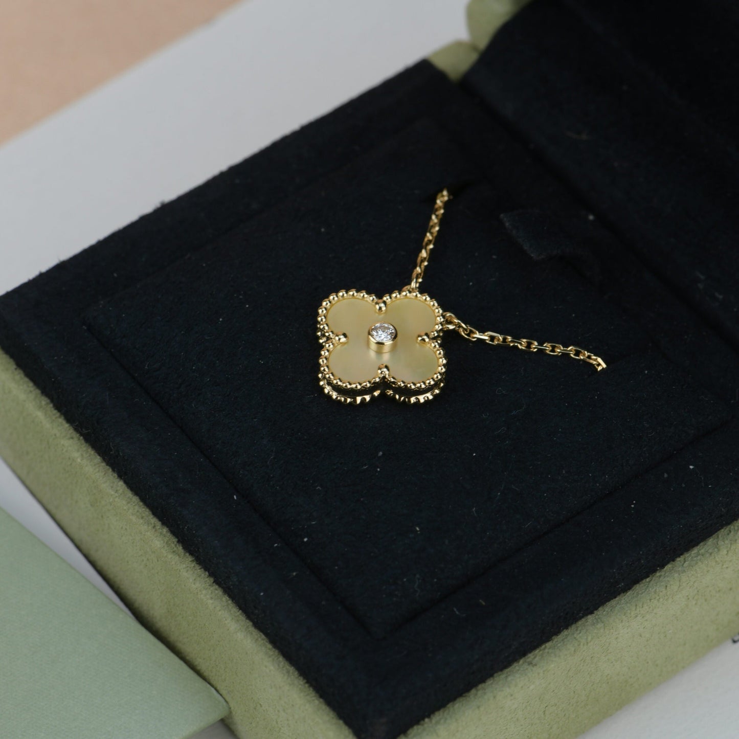 [Lumi Jewels]COLLIER TRÈFLE 15 MM DIAMANT OR NACRE
