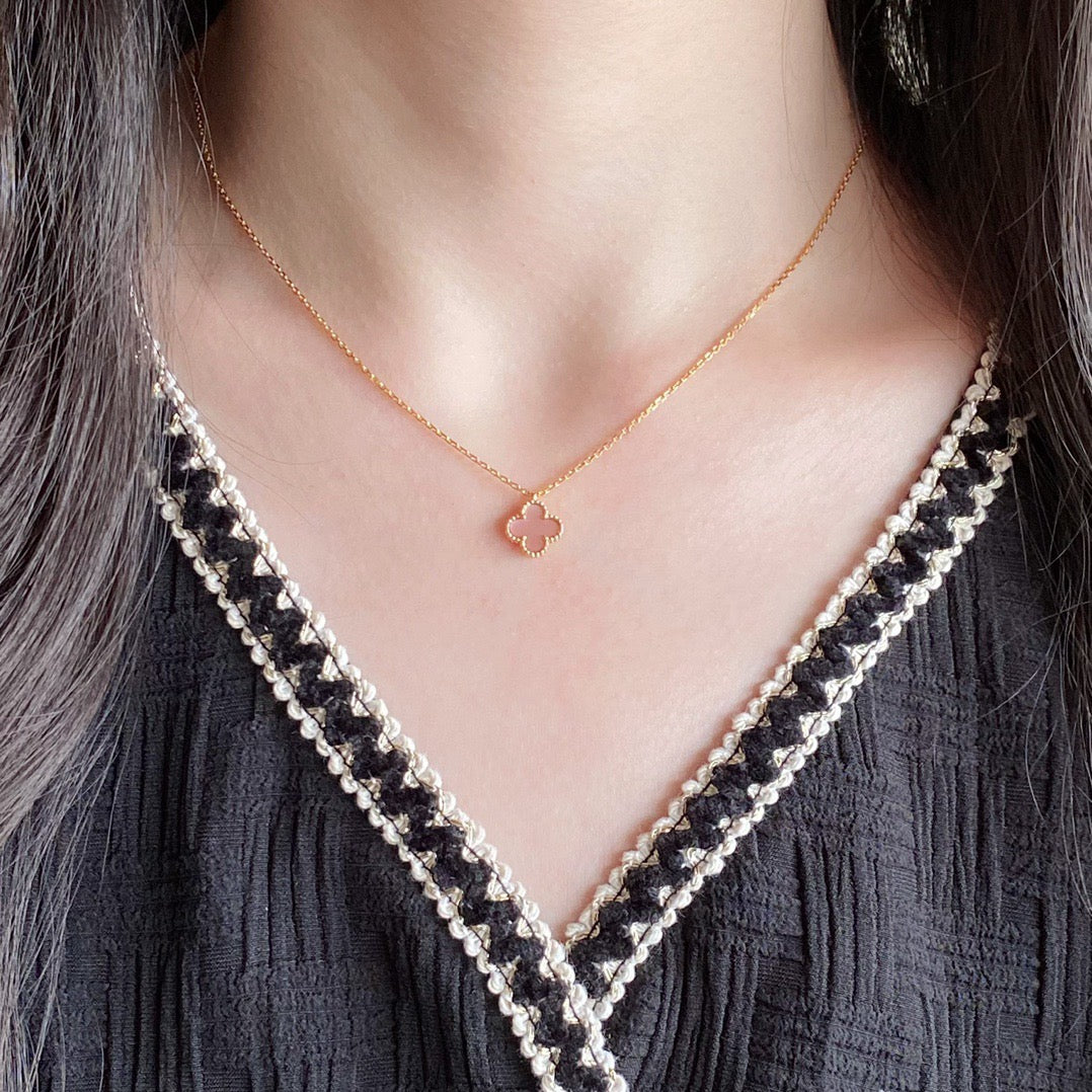 [Lumi Jewels]CLOVER 15MM PINK MOTHER-OF-PEARL SINGLE FLOWER NECKLACE