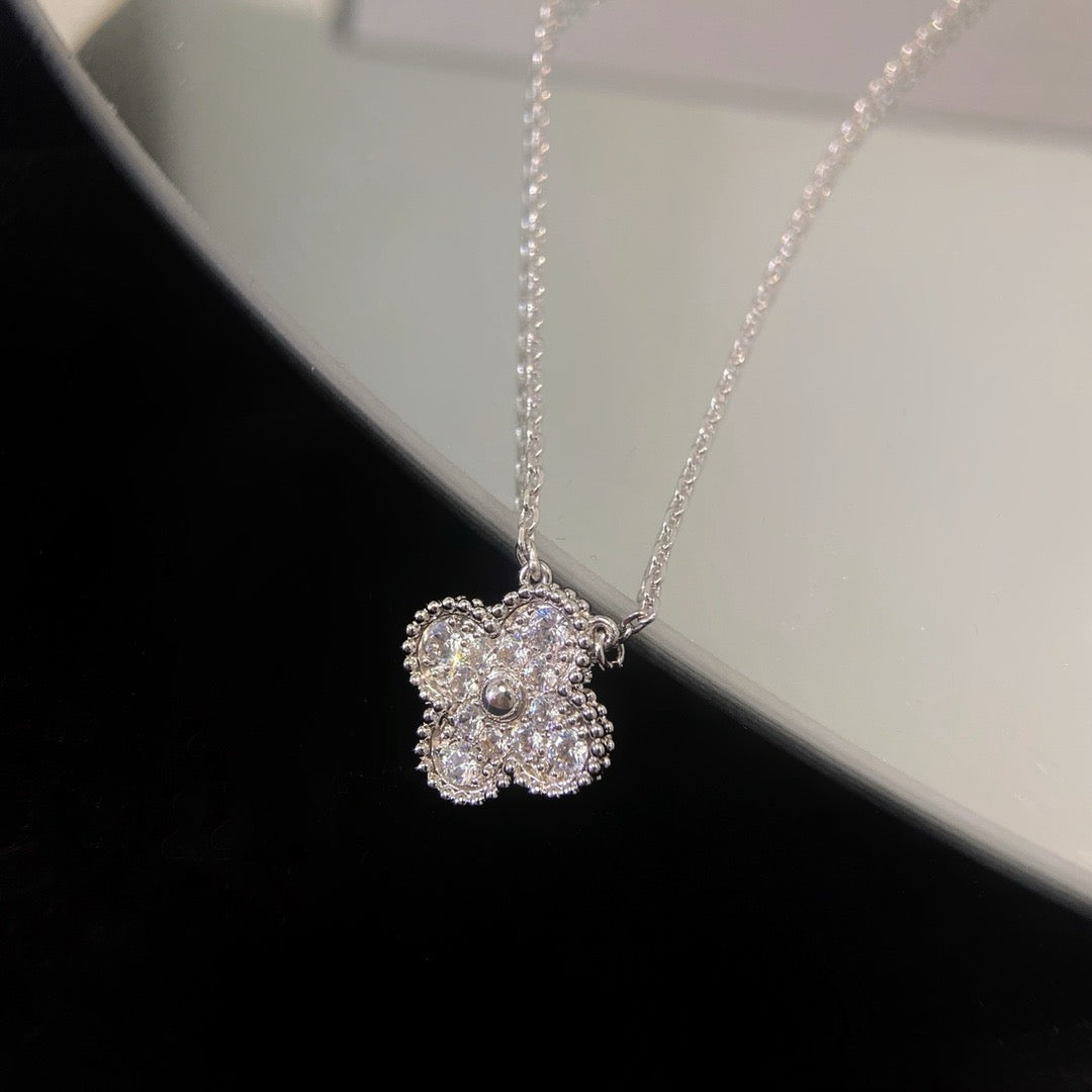 [Lumi Jewels] COLLIER FLEUR SOLITAIRE DIAMANT TRÈFLE 15 MM