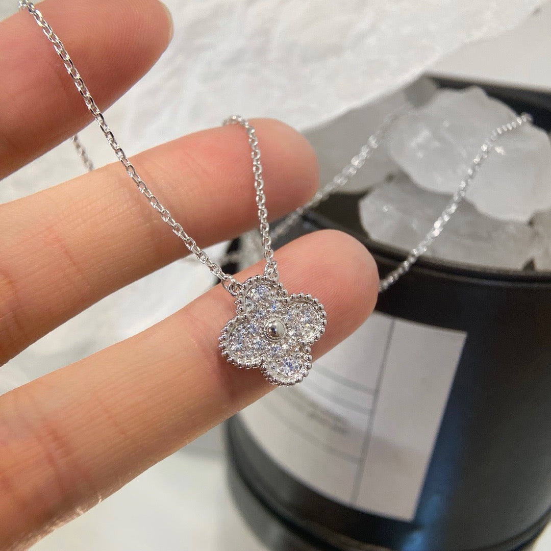 [Lumi Jewels] COLLIER FLEUR SOLITAIRE DIAMANT TRÈFLE 15 MM