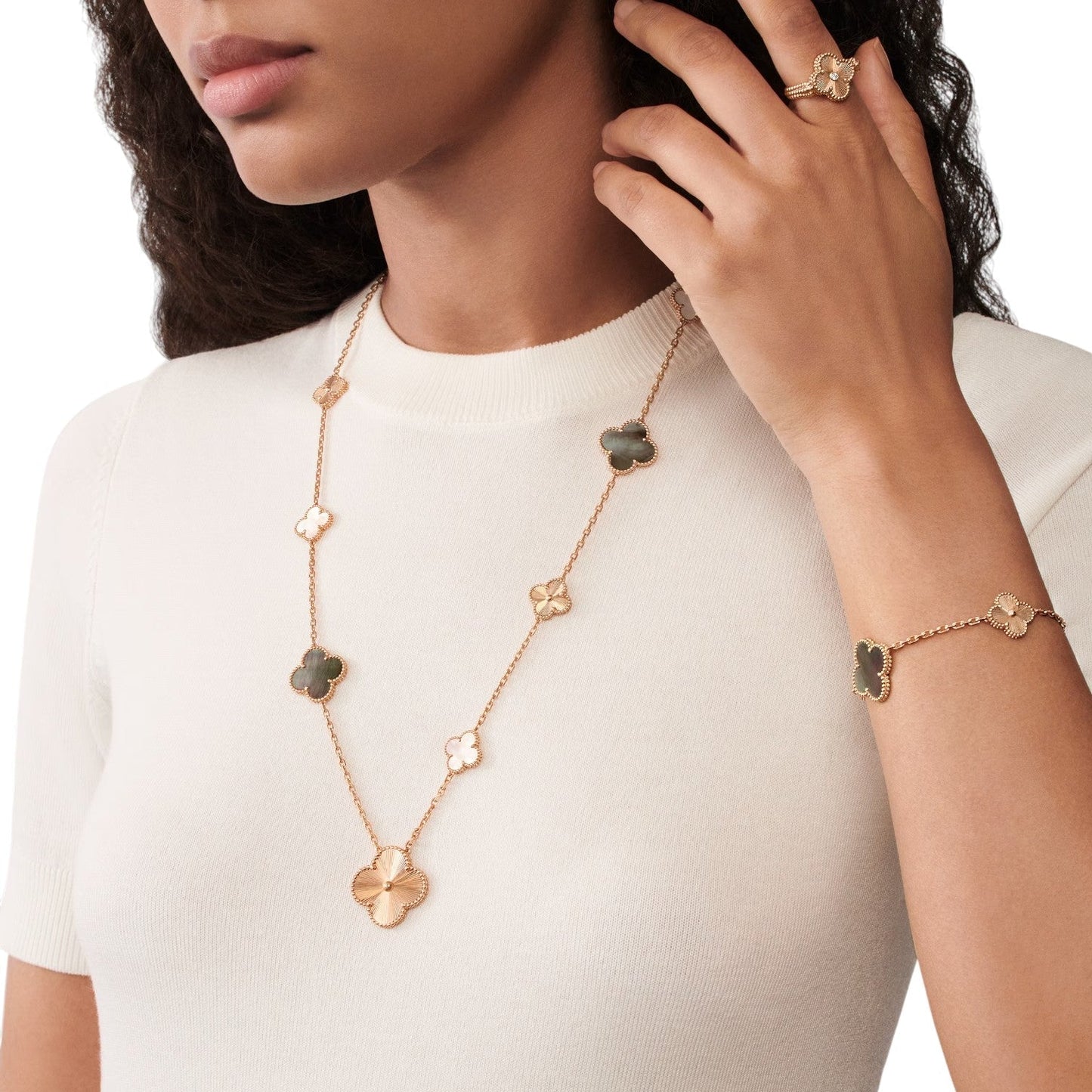 [Lumi Jewels]DETACHABLE CLOVER 15(11+4) FLOWER ROSE GOLD NECKLACE SET