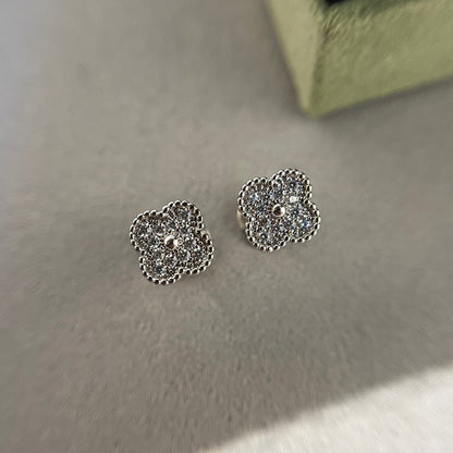 [Lumi Jewels]PUCES D'OREILLES MINI TRÈFLE DIAMANT